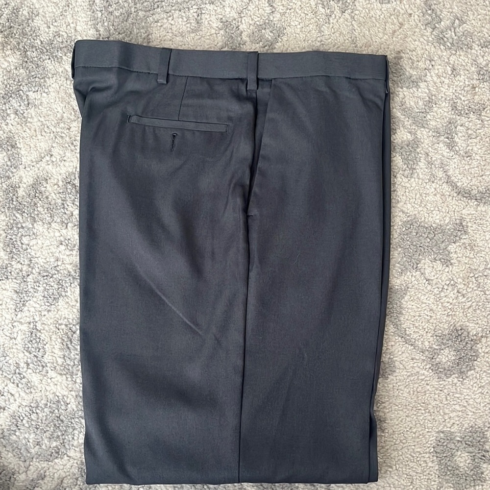 Haggar Cool 18 Pro Class Fit Mens Slacks